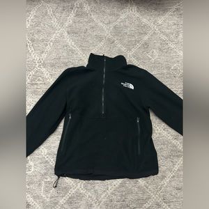 Barley worn The North Face fleece quarter zip